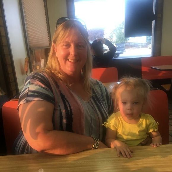 Meet your Posher, Linda - Picture 1 of 1